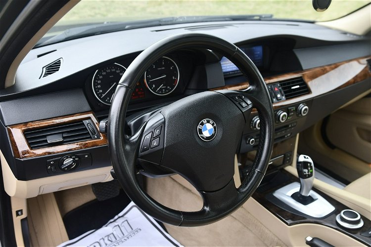 BMW 530 3.0d LIFT, Skóry, Wentylowane, Xenony, Ledy, Navi Duża, Klimatr 2 str. OKAZJ zdjęcie 19