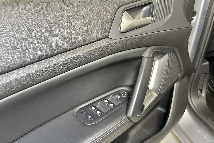 Peugeot 308 SW 2.0 Blue-HDi 150KM Automat Allure Full LED Lift Navi GPS Alu 16 LED zdjęcie 15