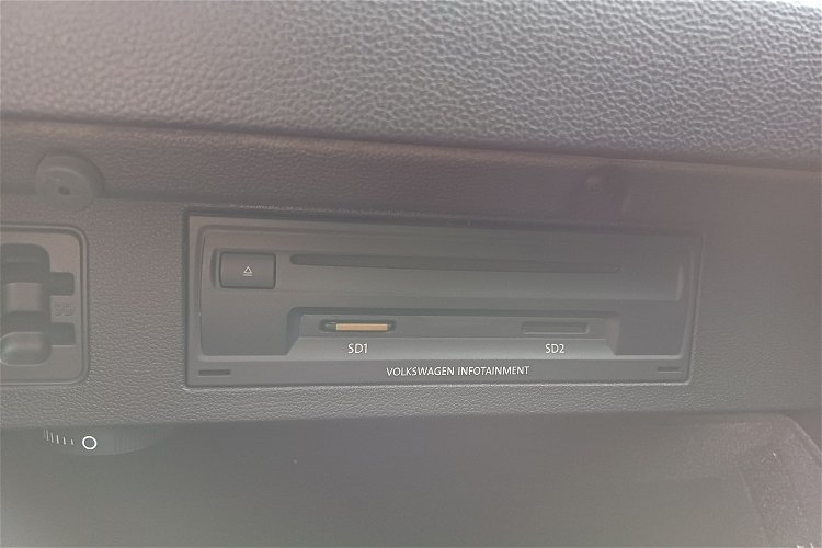 Volkswagen Passat 2.0 TDI 150 KM Automat DSG Navi Kamera Dach Panorama zdjęcie 33