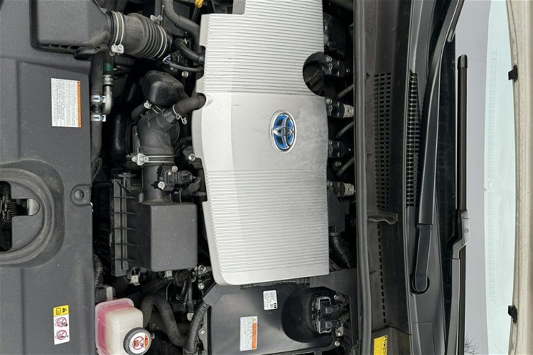 Toyota Prius 1.8 HSD LEDY Kamera Ast. Pasa Radar Keyless Go Gwarancja Super Stan zdjęcie 9