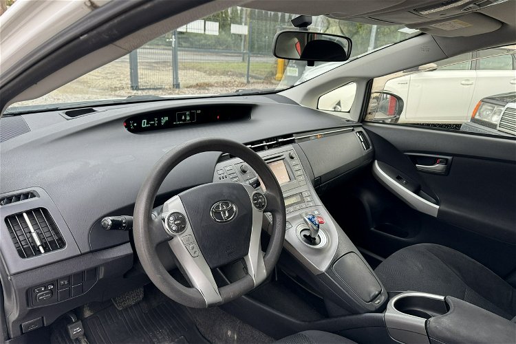Toyota Prius 1.8 HSD 136KM Lift Pełny serwis! Hand Free! Super Stan zdjęcie 12