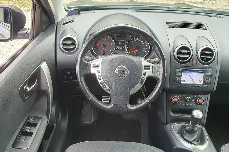 Nissan Qashqai 1.5 dCi # iWay # NAVI # Climatronic # Parktronic # Kamera # Panorama zdjęcie 16