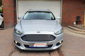 samochód osobowy Ford zdjęcie 3