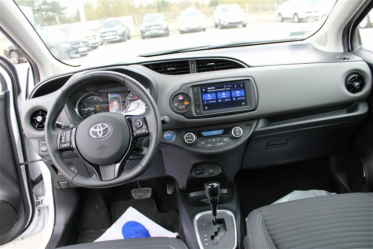 Toyota Yaris 1.5 Hybrid Premium F-vat Salon PL Gwarancja Kamera zdjęcie 28