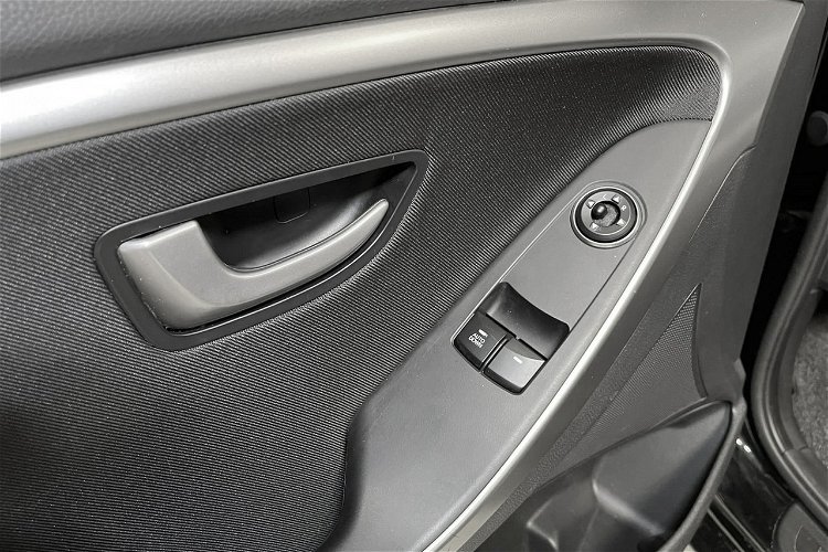 Hyundai i30 1.4 CRDi 90KM Attract Bluetooth LEDy Dzienne Alu Bluetooth Z Niemiec zdjęcie 8