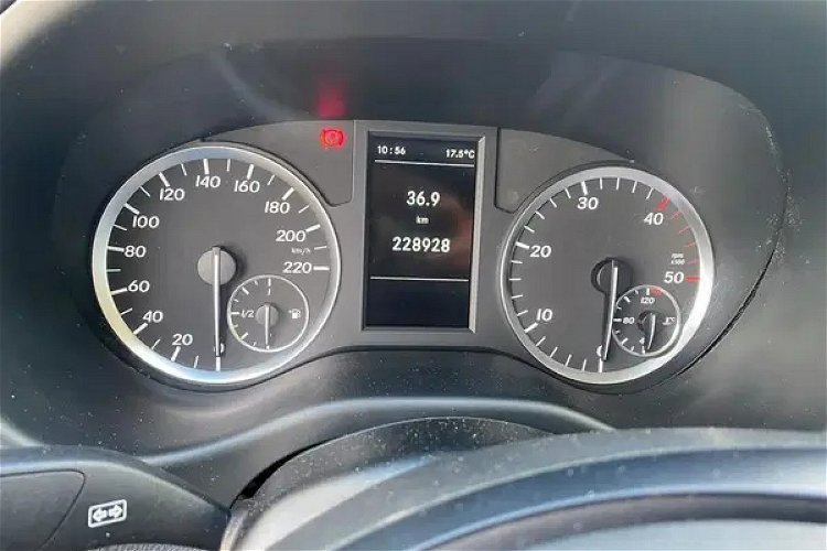 Mercedes Vito 109 CDi / Webasto / Automatyczna Klima / Stan bdb. zdjęcie 24