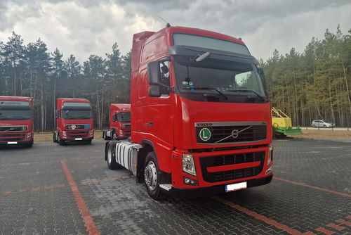 Volvo FH13 Globetrotter XL STANDARD MANUAL 420 2011 r. STANDARD FH13 Globetrotter XL MANUAL 420 2011 r.