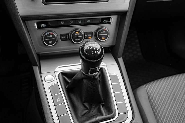 Volkswagen Passat 1.4 TSI BlueMotion Technology Cz.cof 2 stref klima Salon PL VAT 23% zdjęcie 22