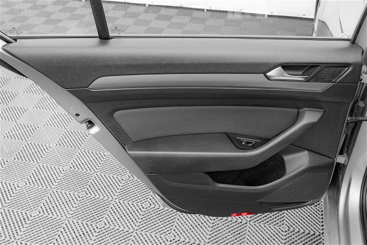 Volkswagen Passat 1.4 TSI BlueMotion Technology Cz.cof 2 stref klima Salon PL VAT 23% zdjęcie 27