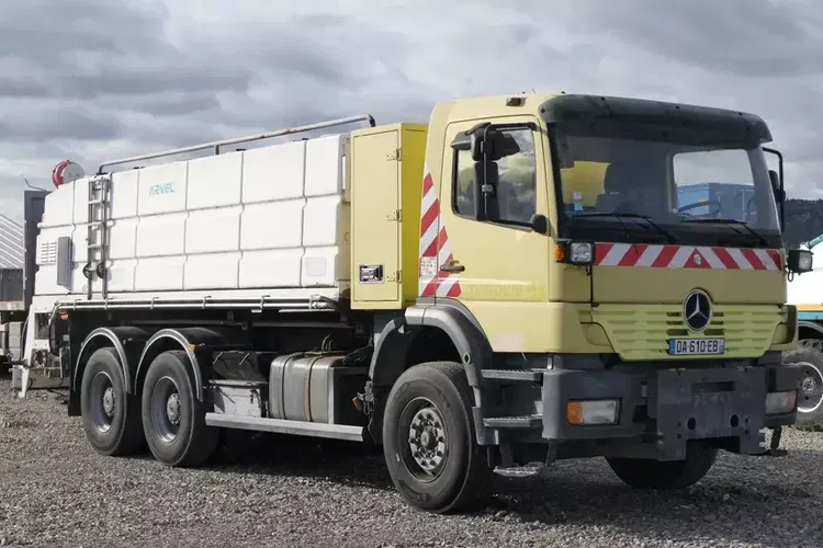 Mercedes ATEGO 2628 / 6X4 / PIASKARKA / SPECJALNY / UTRZYMANIE DRÓG / CZOŁOWNICA / zdjęcie 12