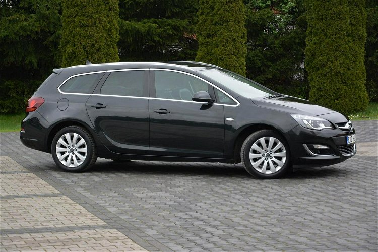 Opel Astra 1.4T(140KM) Lift bi-Xenon Led Duża Navi Skóry 2xParktr. Chromy Alu 17 zdjęcie 12