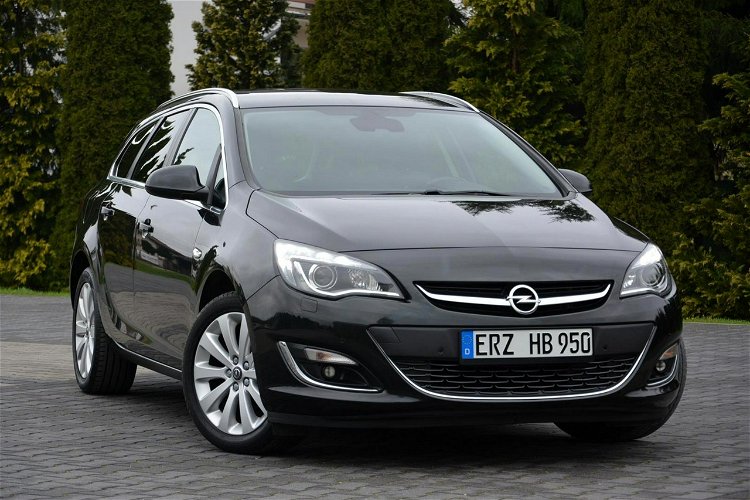 Opel Astra 1.4T(140KM) Lift bi-Xenon Led Duża Navi Skóry 2xParktr. Chromy Alu 17 zdjęcie 9