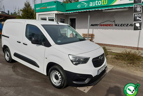 Opel Combo Bardzo ładny, zarejestrowany i ubezpieczony