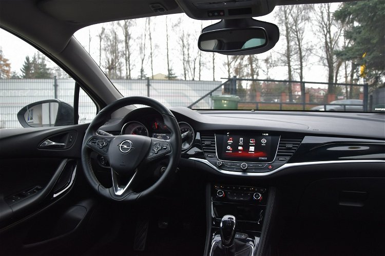 Opel Astra 1.6 Diesel Gwarancja Bogate Wyposażenie Zadbane zdjęcie 12