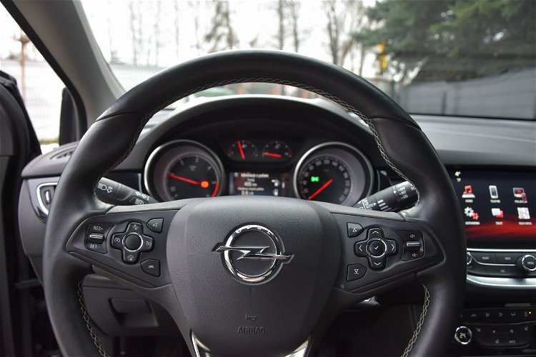 Opel Astra 1.6 Diesel Gwarancja Bogate Wyposażenie Zadbane zdjęcie 21