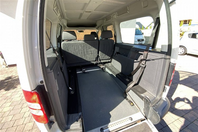 Volkswagen Caddy 15r. long podjazd dla inwalidów rampa wózek webasto 6 osobowy zdjęcie 9
