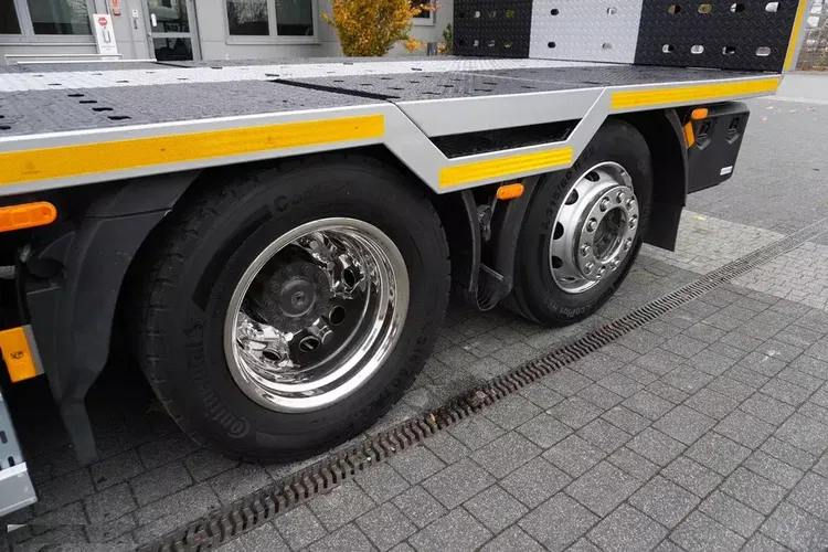 Mercedes Actros 2542 MP5 6×2 E6 / NOWA LAWETA 2023 / skrętna oś zdjęcie 26