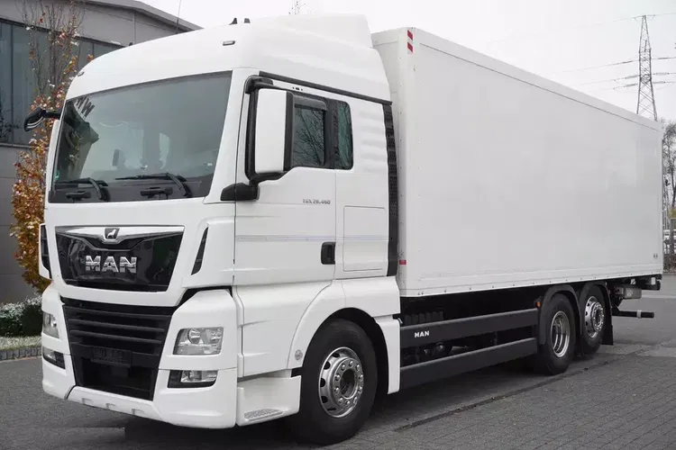 MAN TGX 26.460 6×2 E6 / IZOTERMA 19 palet / Winda zdjęcie 2