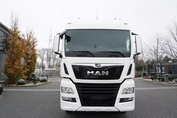 MAN TGX 26.460 6×2 E6 / IZOTERMA 19 palet / Winda zdjęcie 3