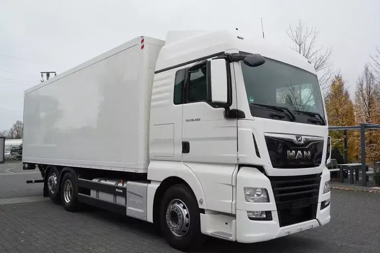 MAN TGX 26.460 6×2 E6 / IZOTERMA 19 palet / Winda zdjęcie 4