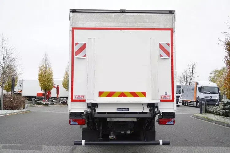MAN TGX 26.460 6×2 E6 / IZOTERMA 19 palet / Winda zdjęcie 6