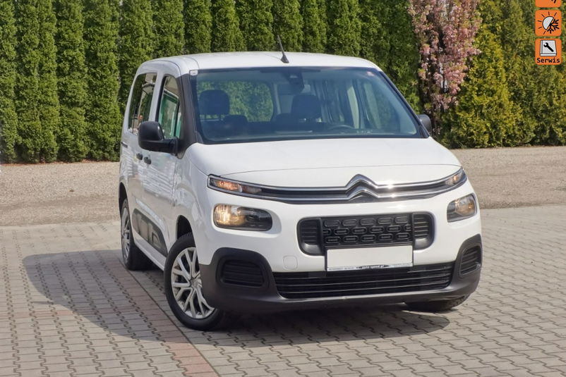 samochód osobowy Citroen zdjęcie 1