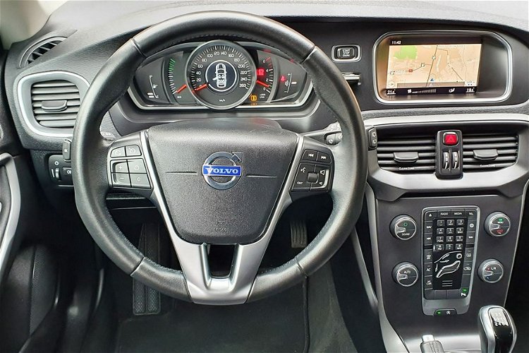 Volvo V40 D3 150KM, Momentum, Bezwypadkowy, Salon PL, NAVI, FULL LED F.vat23% zdjęcie 21