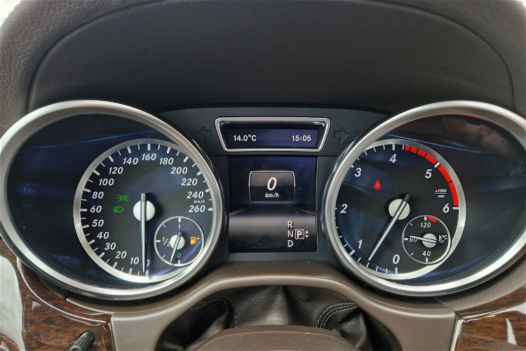 GL 350 Mercedes GL SerwisASO PakietAMG 4Matic Panorama H/K Kamery360Gwarancja zdjęcie 21