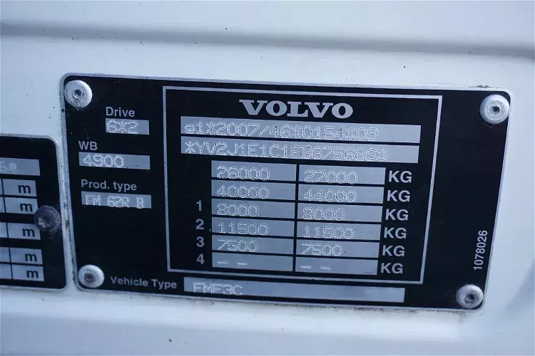 Volvo FMX / 370 / 6 X 2 / SKRZYNIOWY + HDS / HMF 2000 L3 / OŚ SKRĘTNA / CHWYTAK zdjęcie 51