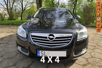 Opel Insignia Sports Tourer / 4x4 / Automat / Navi / Bi-Xenon / Skóra