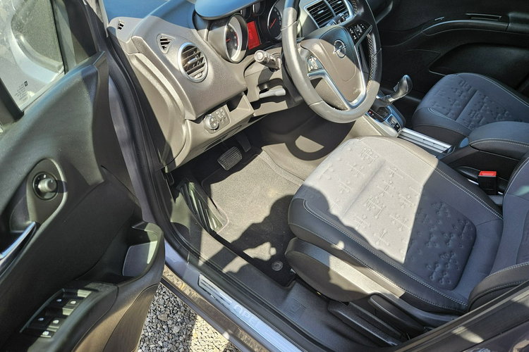 Opel Meriva Automat / Klimatronic / Navi / Tempomat / Kamera cofania zdjęcie 9