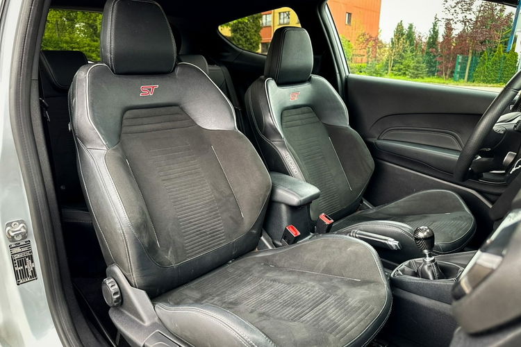 Ford Fiesta Active X zdjęcie 7