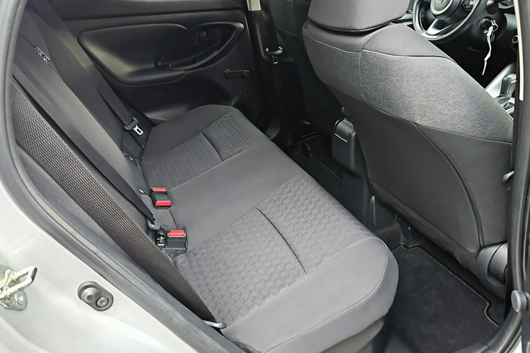 Toyota Yaris 1.5 HSD 116KM COMFORT STYLE, salon Polska, gwarancja zdjęcie 13