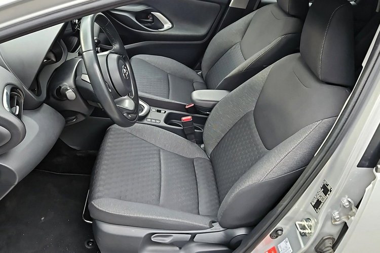 Toyota Yaris 1.5 HSD 116KM COMFORT STYLE, salon Polska, gwarancja zdjęcie 24