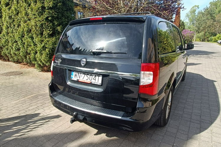 Lancia Voyager 3.6 V6 Silver, 283 KM, automat.2xDVD, nawigacja, skóra .7-osobowy zdjęcie 5