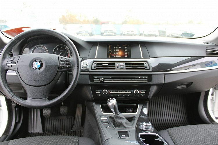 BMW 520 F-Marża, gwarancja, kombi, biały.184KM zdjęcie 19