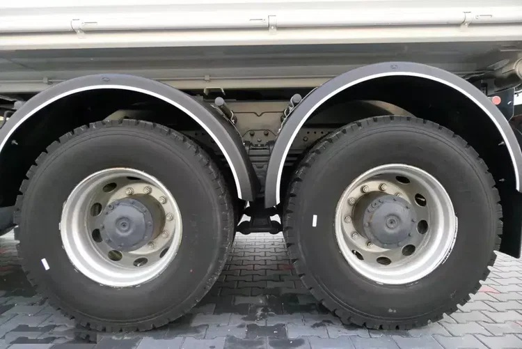 Mercedes ACTROS 3244 / 8 X 4 / 2 STR WYWROTKA + HDS ATLAS 116.3 /  / EPS + SPRZĘGŁO / zdjęcie 31