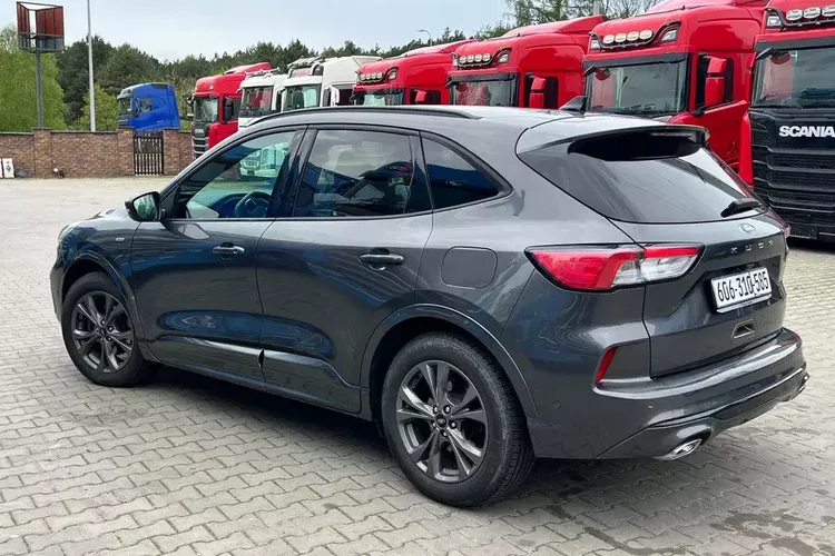 Ford Kuga zdjęcie 38