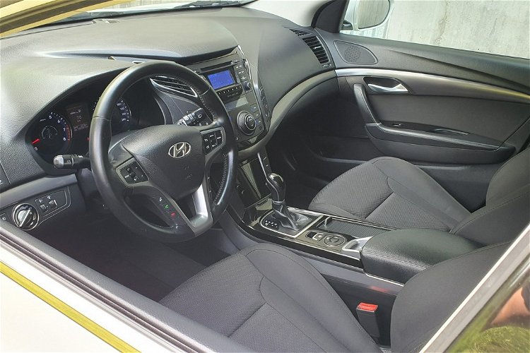 Hyundai i40 2.0 GDI 177KM # Automat # Climatronic # Parktronic # Śliczny zdjęcie 11