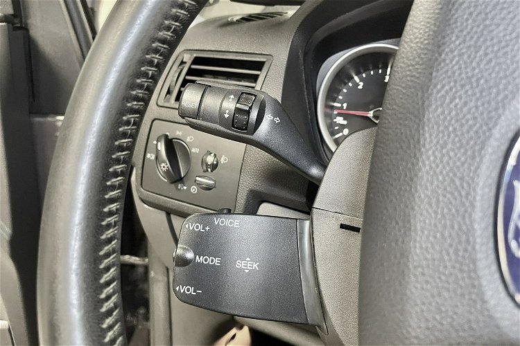 Ford Kuga 2.0 140KM TITANIUM Sony Audio 4x4 Navi Lift Klimatronic Alu Z NIEMIEC zdjęcie 14