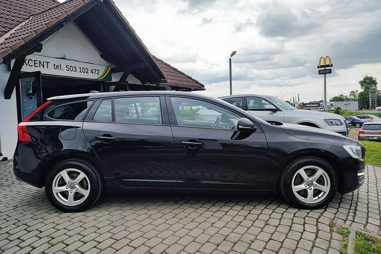 Volvo V60 Wersja Business Edition zdjęcie 8