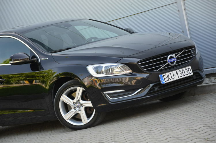 Volvo V60 2.4D6 AWD Plug-in Hybrid Led Serwis Grz.kierownica Kamera Navi Skóra zdjęcie 14