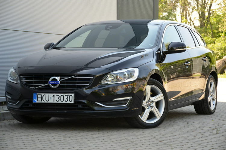 Volvo V60 2.4D6 AWD Plug-in Hybrid Led Serwis Grz.kierownica Kamera Navi Skóra zdjęcie 3