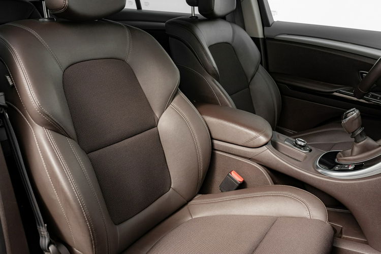 Renault Espace 1.6 Energy dCi 130KM Nawigacja LED Cz.park Tempomat zdjęcie 35