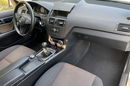 Mercedes C 180 Bardzo zadbana - 100% oryginalny przebieg - BEZWYPADKOWA zdjęcie 18