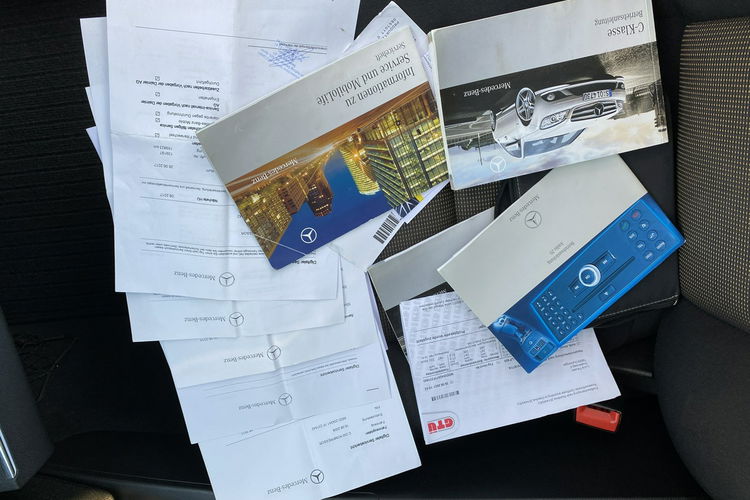 Mercedes C 180 Bardzo zadbana - 100% oryginalny przebieg - BEZWYPADKOWA zdjęcie 19