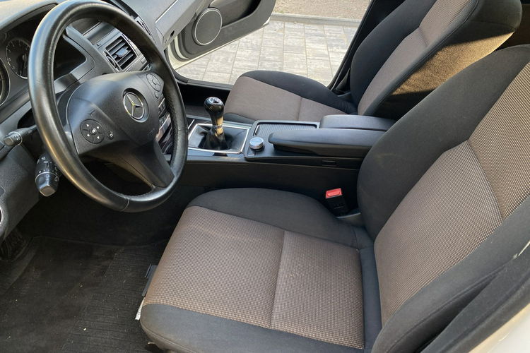 Mercedes C 180 Bardzo zadbana - 100% oryginalny przebieg - BEZWYPADKOWA zdjęcie 20