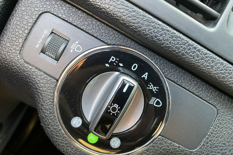 Mercedes C 180 Bardzo zadbana - 100% oryginalny przebieg - BEZWYPADKOWA zdjęcie 26