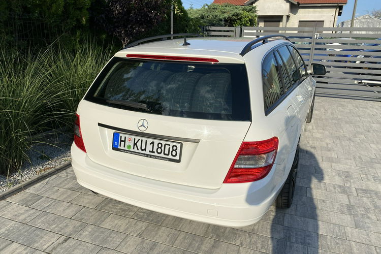Mercedes C 180 Bardzo zadbana - 100% oryginalny przebieg - BEZWYPADKOWA zdjęcie 31