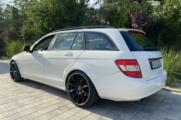 Mercedes C 180 Bardzo zadbana - 100% oryginalny przebieg - BEZWYPADKOWA zdjęcie 32